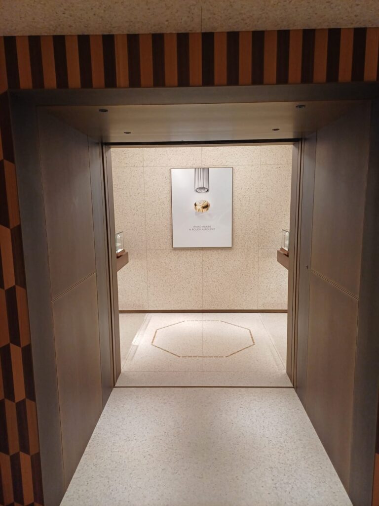 Rolex Moving Room (3)