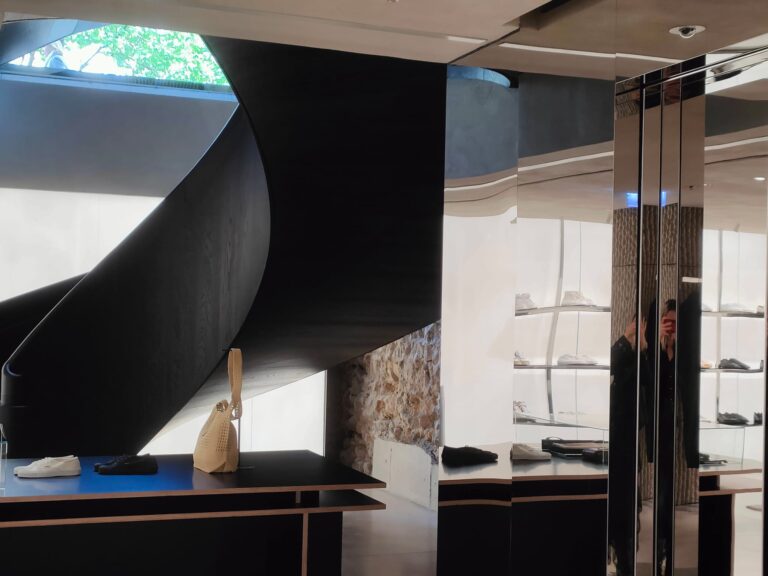 yves-saint-laurent-parigi-7