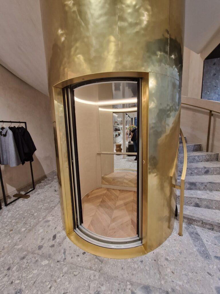 MAX MARA CIRCOLARE PARIGI (3)
