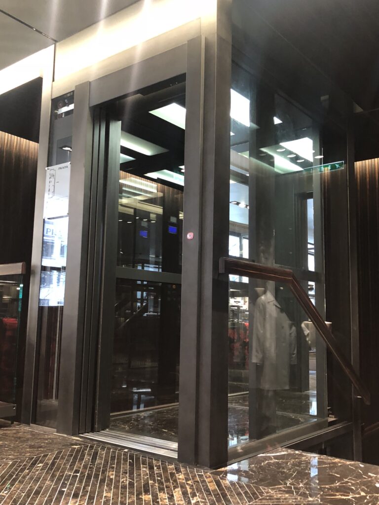 Prada Parigi (10)