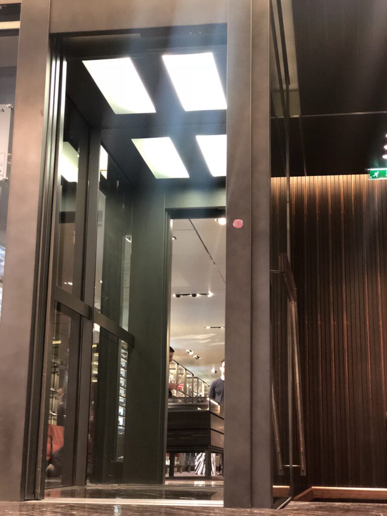 Prada Parigi (14)