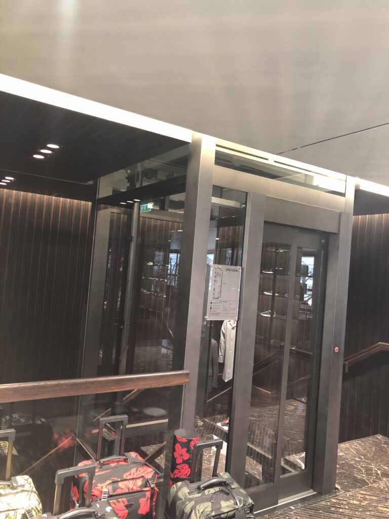 Prada Parigi (18)