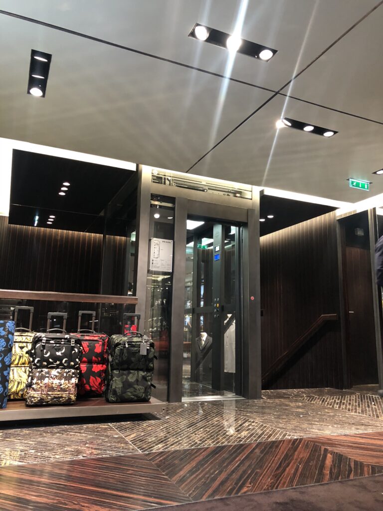 Prada Parigi (6)